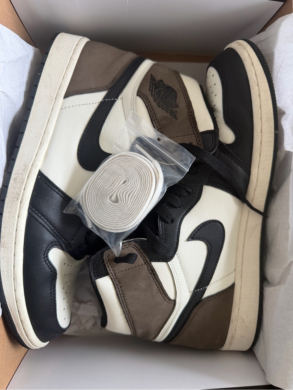 Air Jordan 1 retro high OG Mocha